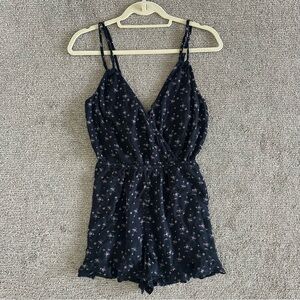 American Eagle Black‎ Floral Romper Small Surplice V-Neck Bow Tie Back NWT Small